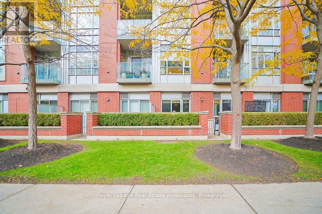 107 - 80 Port Street E, Mississauga, Ontario  L5G 4V6 - Photo 3 - W12483336