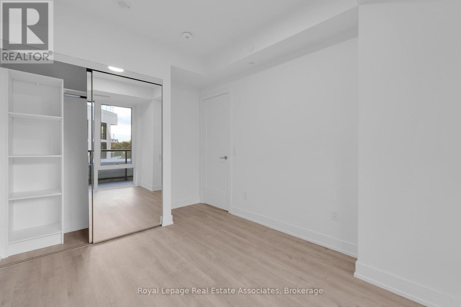 408 - 60 Cental Park Roadway, Toronto, Ontario  M9A 0E6 - Photo 12 - W12483342