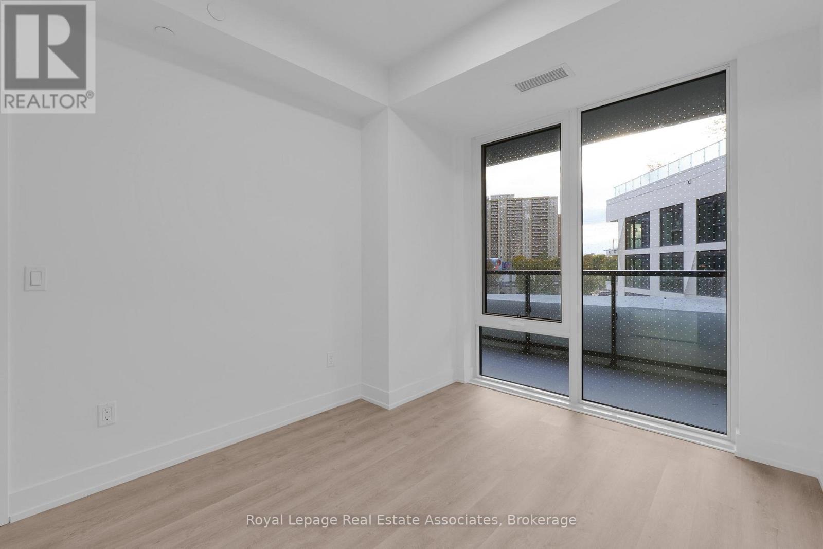 408 - 60 Cental Park Roadway, Toronto, Ontario  M9A 0E6 - Photo 15 - W12483342
