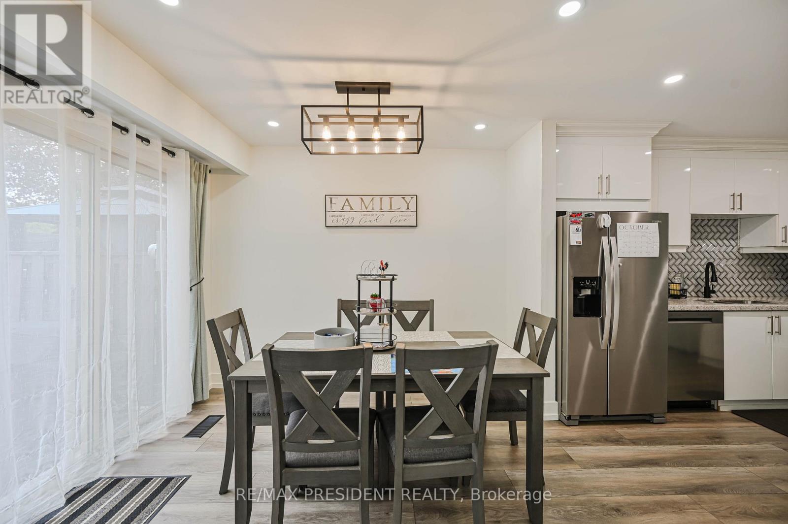 237 Baronwood Crescent, Brampton, Ontario  L6V 3H6 - Photo 20 - W12483349