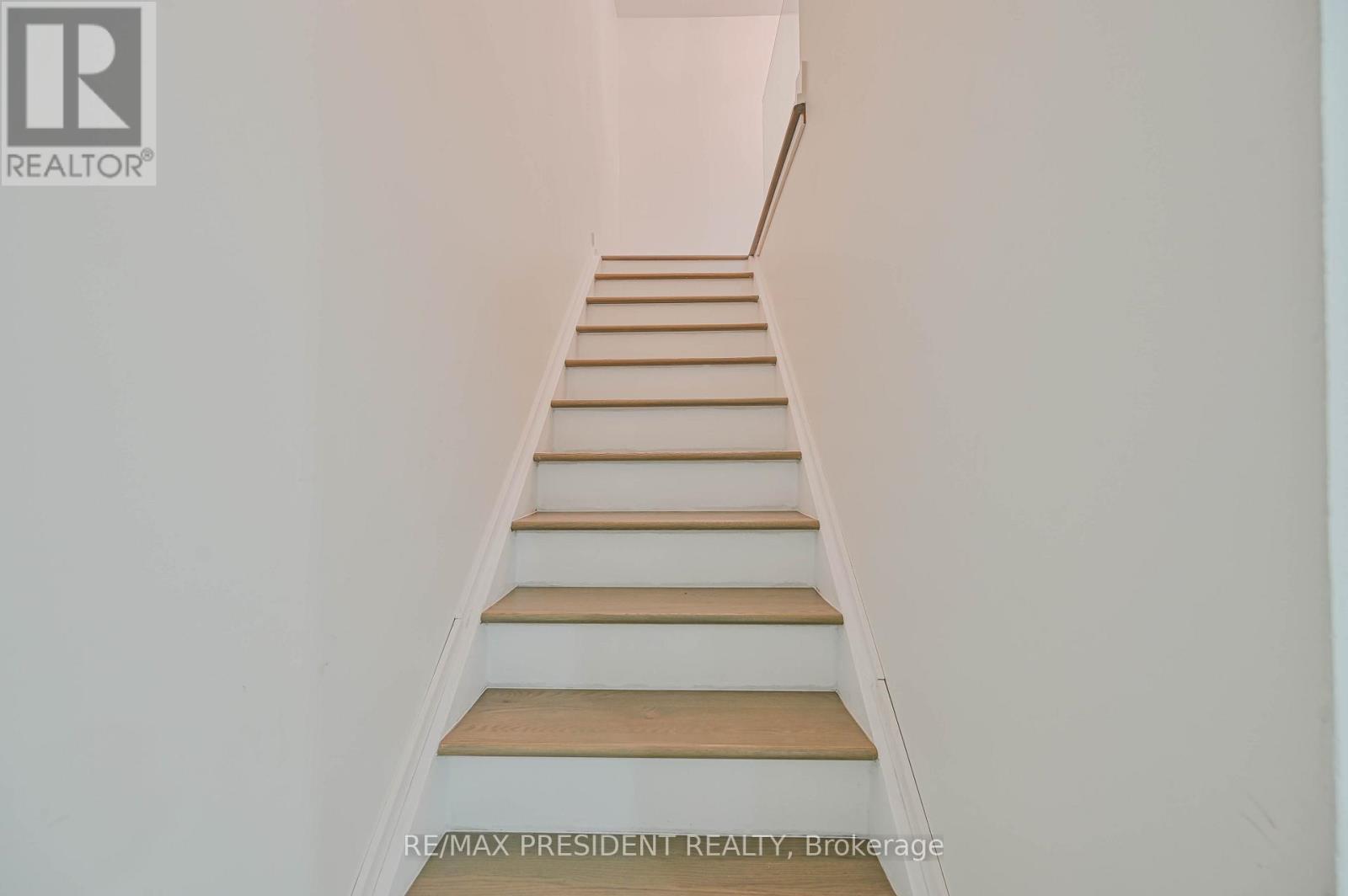 237 Baronwood Crescent, Brampton, Ontario  L6V 3H6 - Photo 22 - W12483349