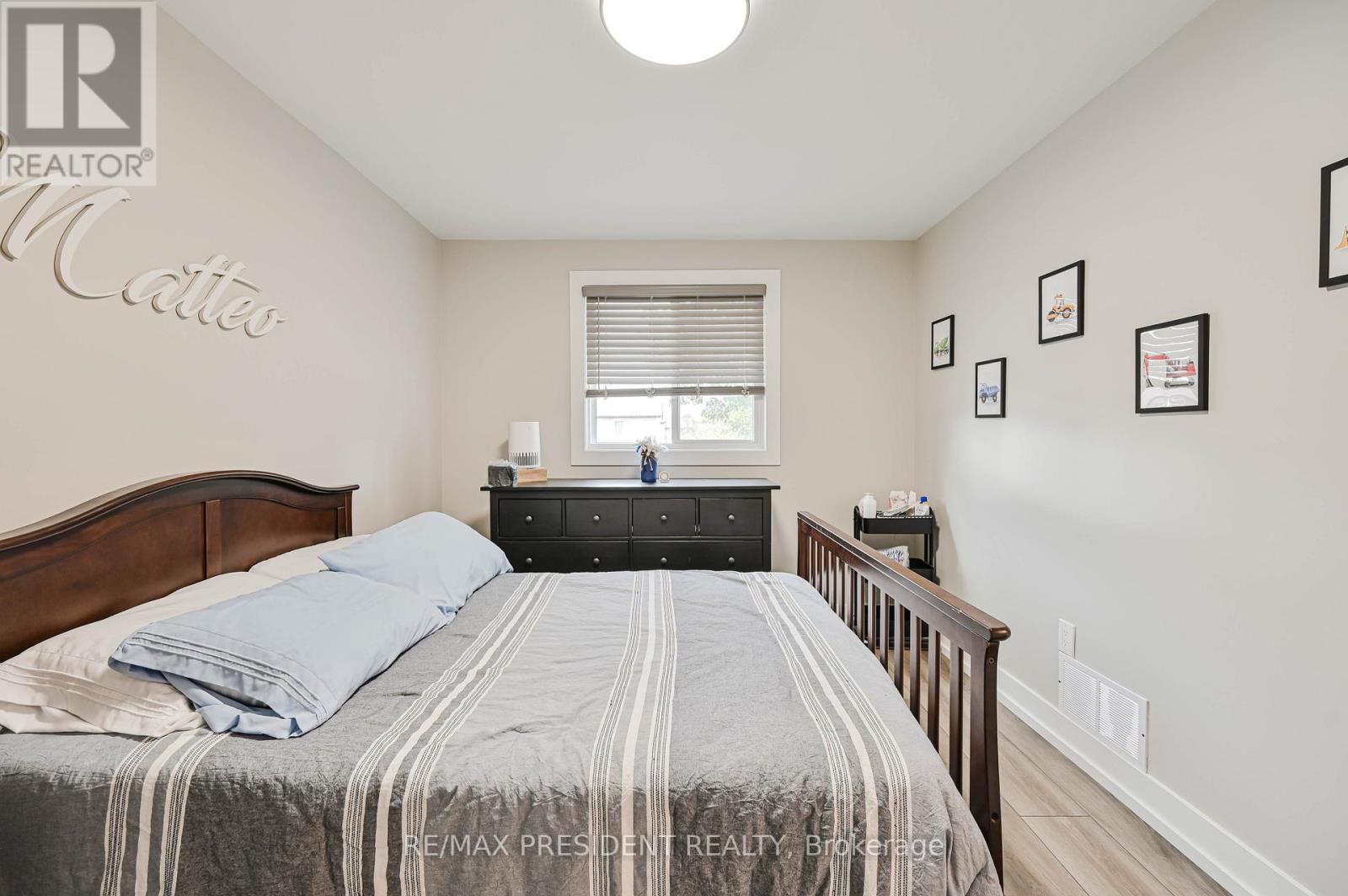 237 Baronwood Crescent, Brampton, Ontario  L6V 3H6 - Photo 30 - W12483349