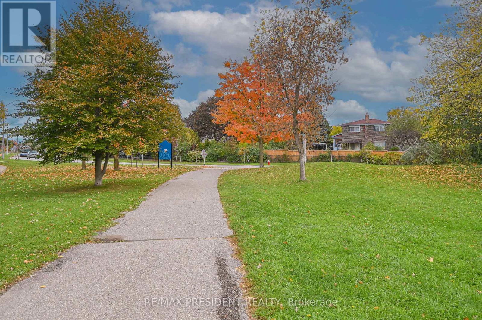 237 Baronwood Crescent, Brampton, Ontario  L6V 3H6 - Photo 48 - W12483349