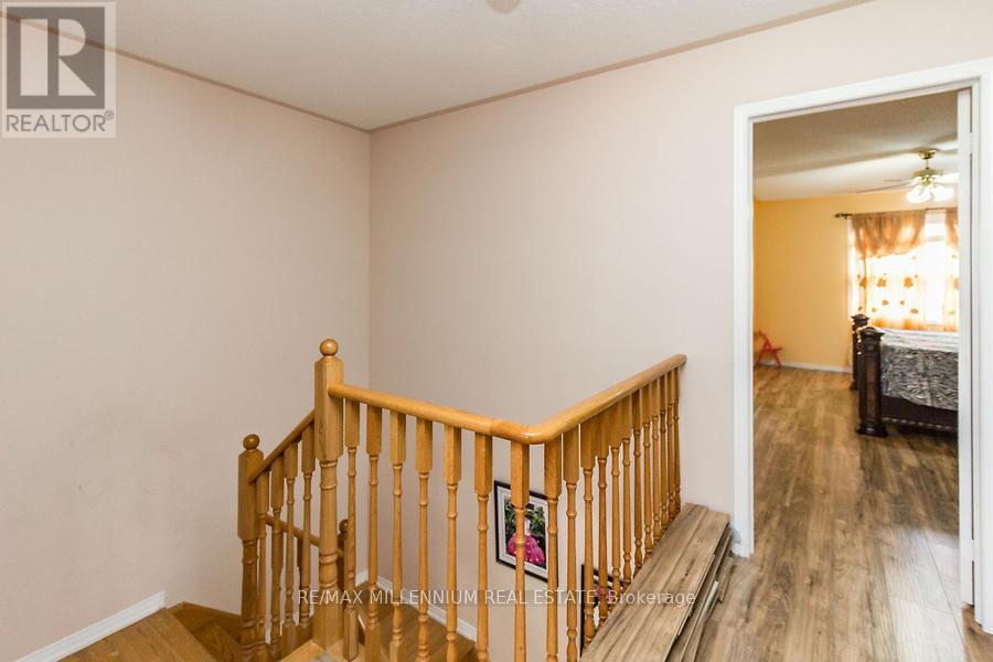 9 Revelstoke Place, Brampton, Ontario  L6R 3G3 - Photo 21 - W12483371