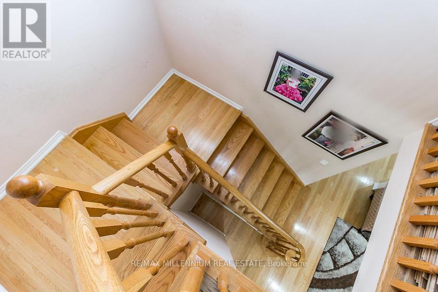 9 Revelstoke Place, Brampton, Ontario  L6R 3G3 - Photo 22 - W12483371