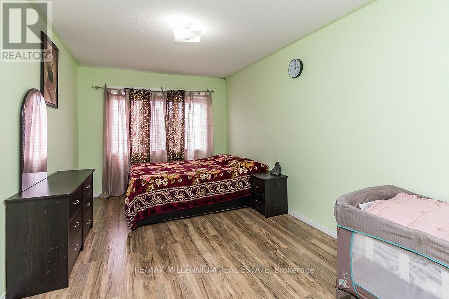 9 Revelstoke Place, Brampton, Ontario  L6R 3G3 - Photo 23 - W12483371