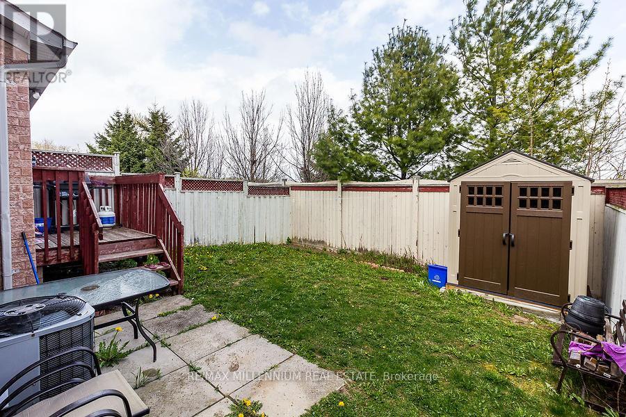 9 Revelstoke Place, Brampton, Ontario  L6R 3G3 - Photo 35 - W12483371