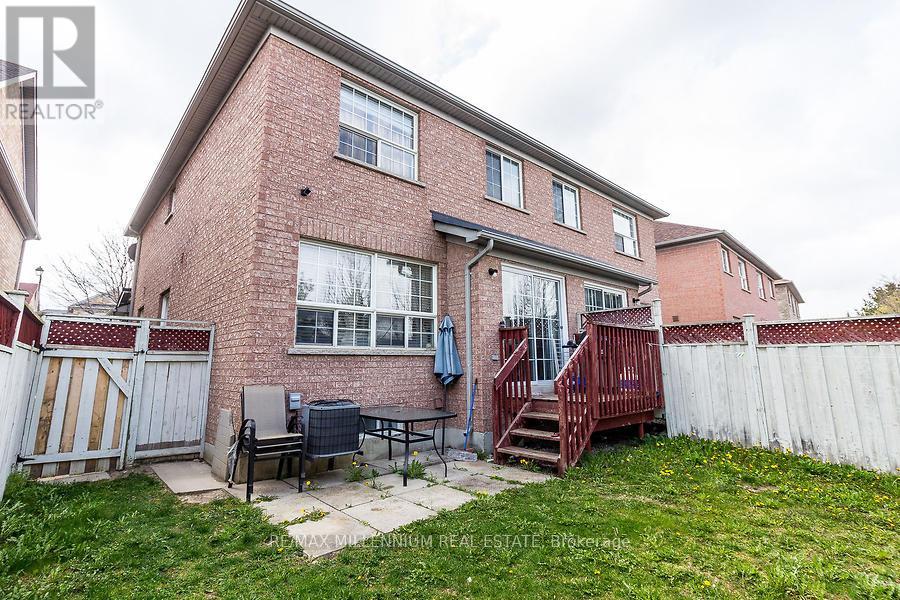 9 Revelstoke Place, Brampton, Ontario  L6R 3G3 - Photo 36 - W12483371