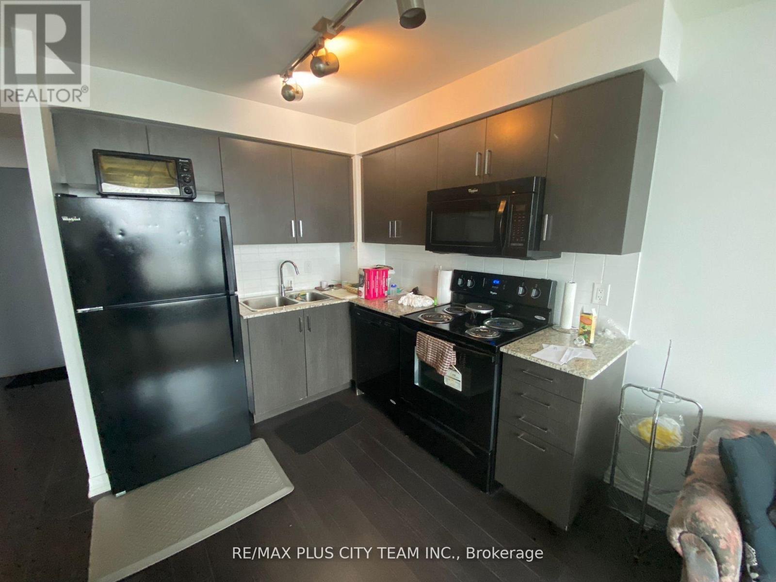 1115 - 80 Esther Lorrie Drive N, Toronto, Ontario  M9W 4V1 - Photo 5 - W12483399