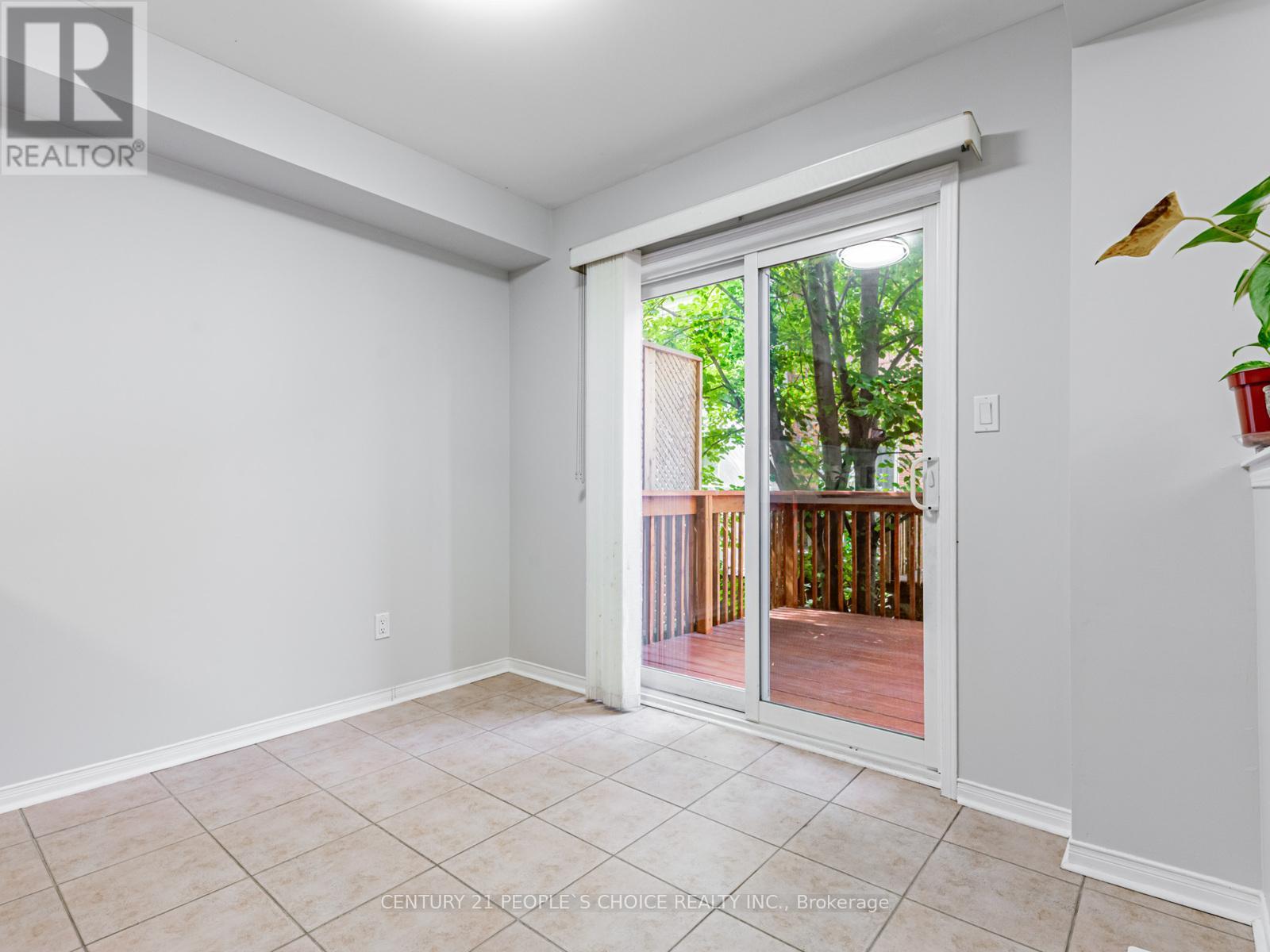 5 - 27 West Dean Park Drive, Toronto, Ontario  M9B 2R5 - Photo 15 - W12483400