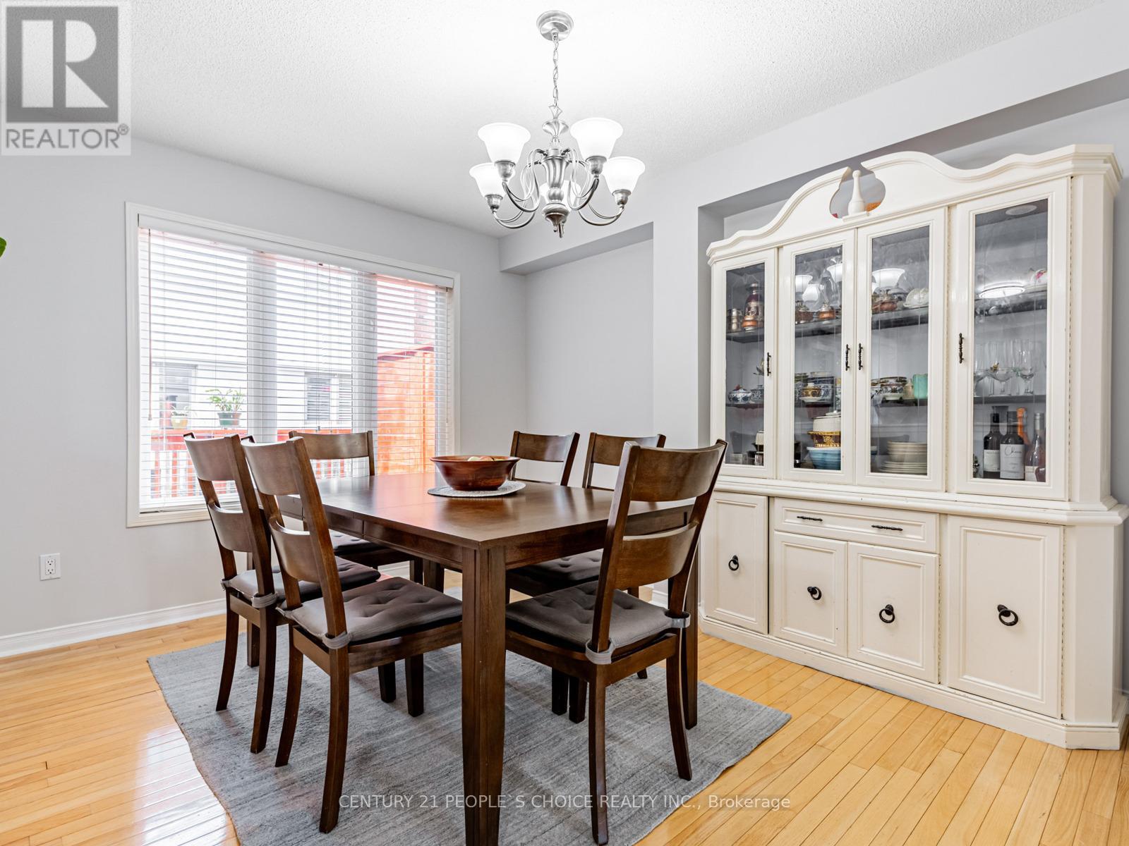 5 - 27 West Dean Park Drive, Toronto, Ontario  M9B 2R5 - Photo 16 - W12483400