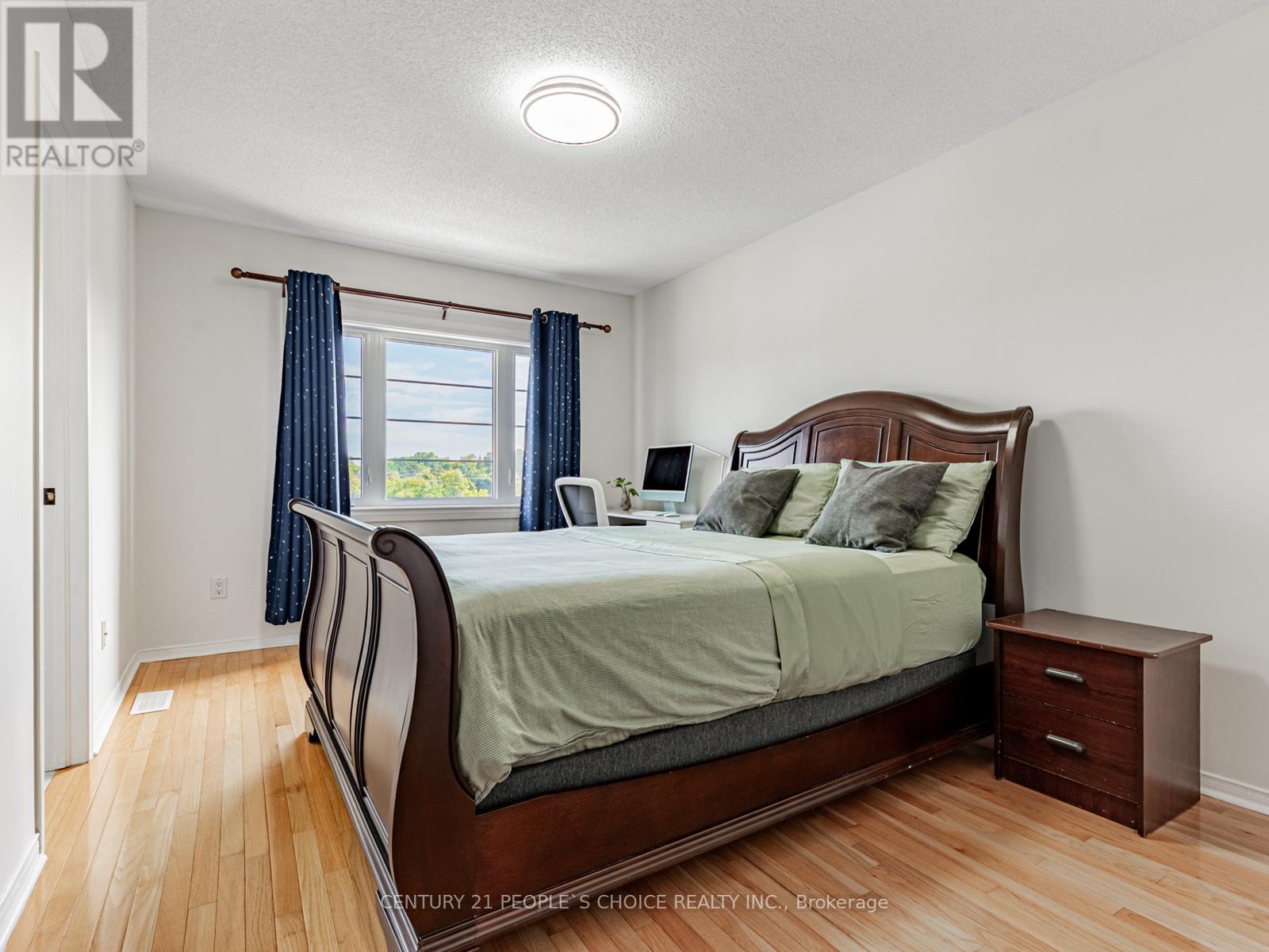 5 - 27 West Dean Park Drive, Toronto, Ontario  M9B 2R5 - Photo 19 - W12483400