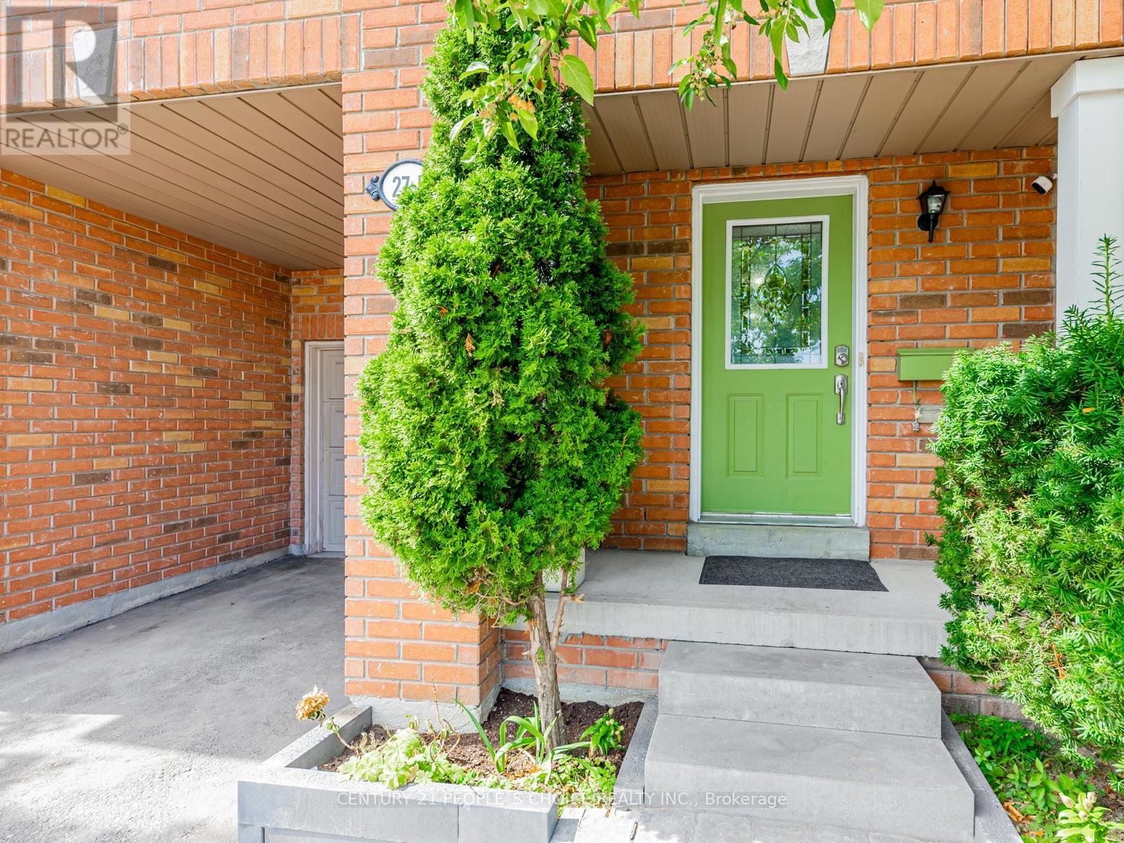 5 - 27 West Dean Park Drive, Toronto, Ontario  M9B 2R5 - Photo 2 - W12483400