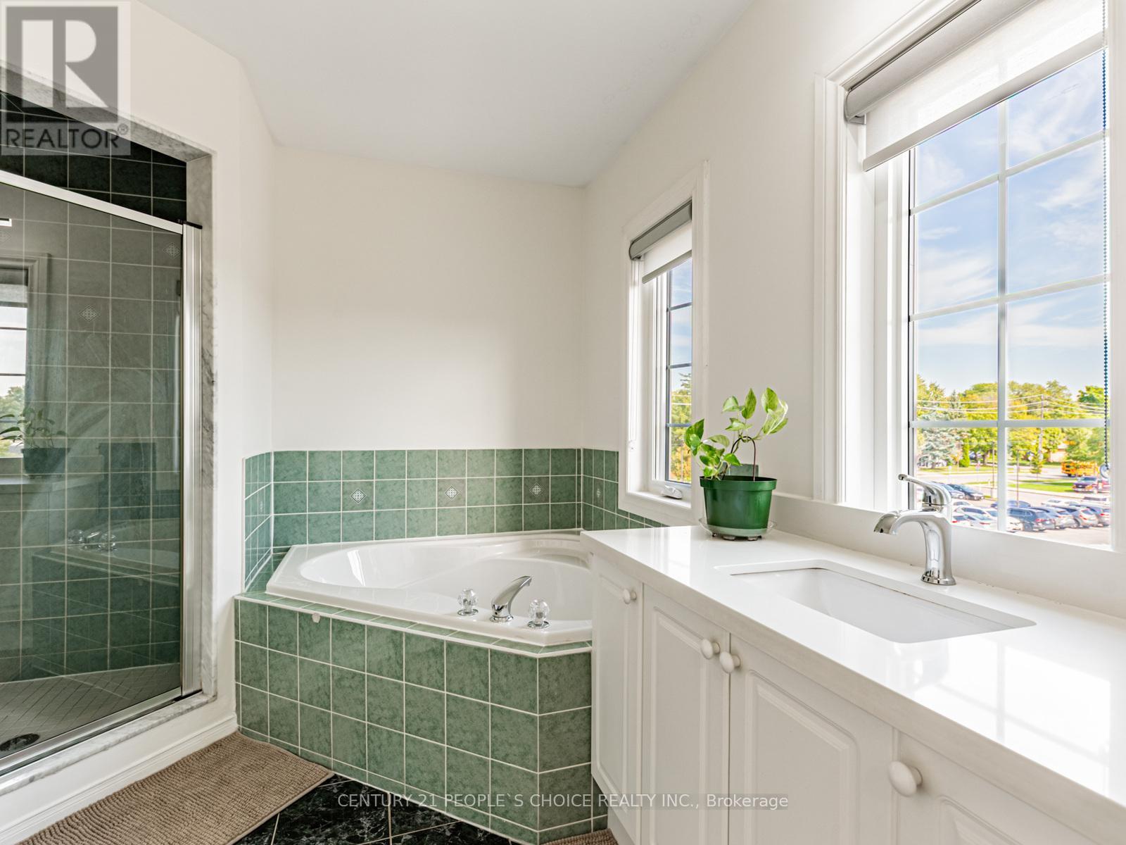 5 - 27 West Dean Park Drive, Toronto, Ontario  M9B 2R5 - Photo 23 - W12483400