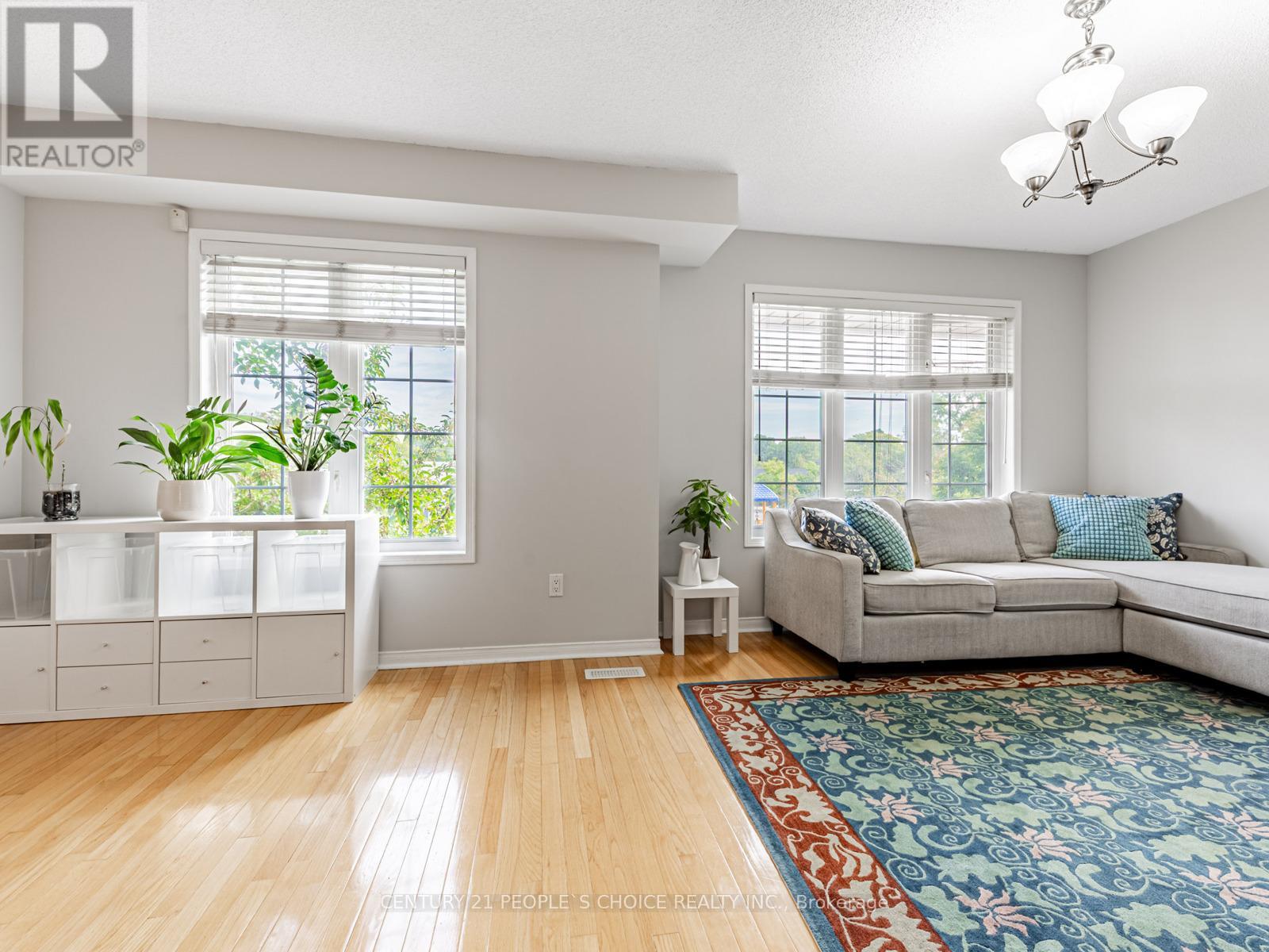 5 - 27 West Dean Park Drive, Toronto, Ontario  M9B 2R5 - Photo 6 - W12483400