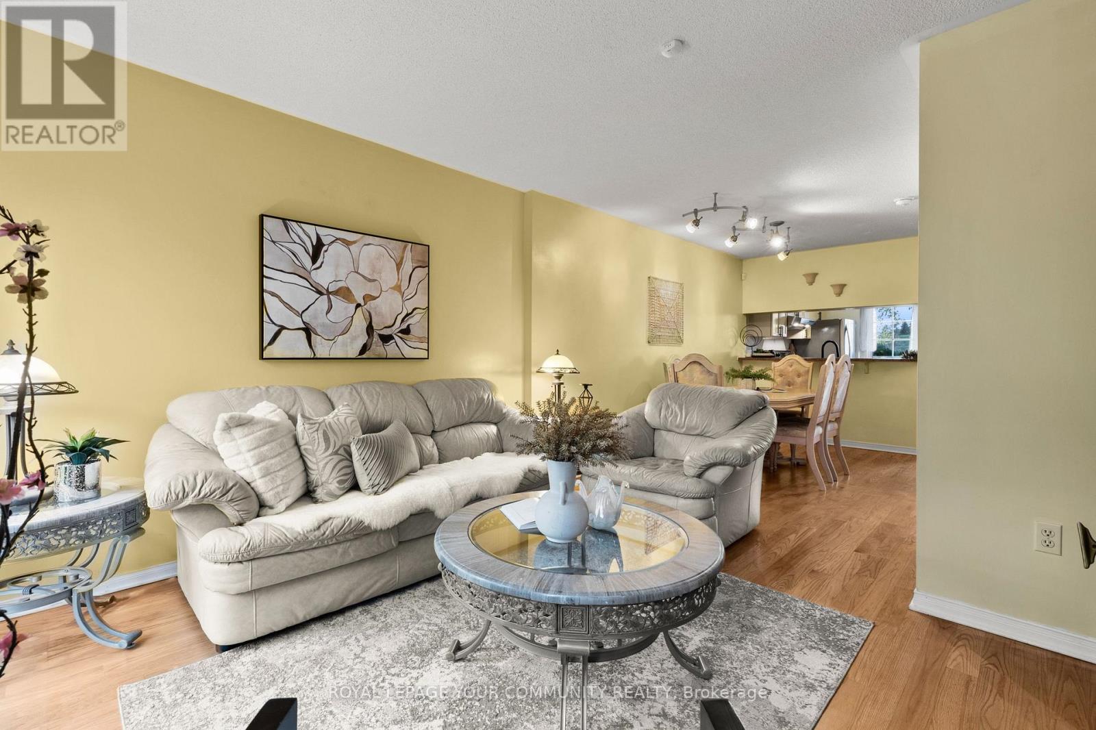 11 - 210 Manitoba Street, Toronto, Ontario  M8Y 4G7 - Photo 10 - W12483412
