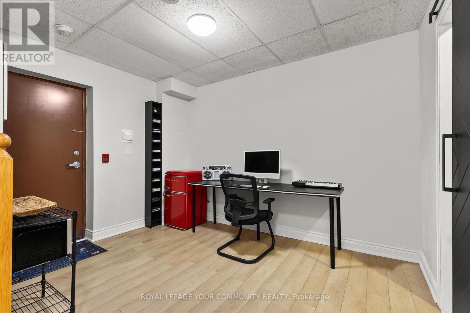 11 - 210 Manitoba Street, Toronto, Ontario  M8Y 4G7 - Photo 25 - W12483412