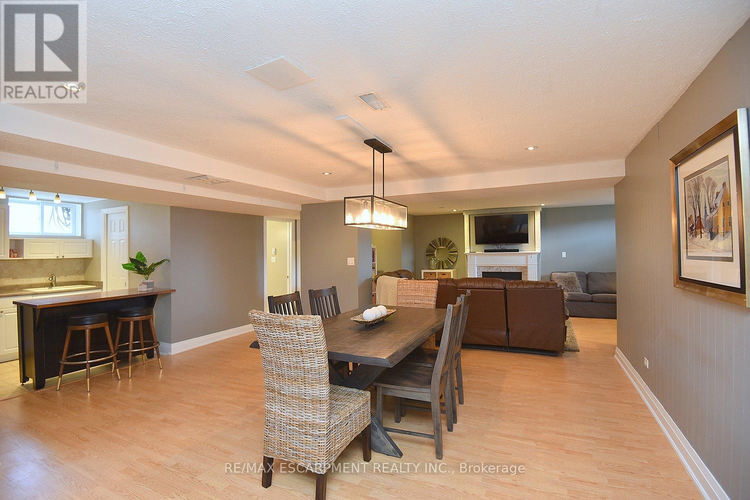 1204 Tavistock Drive, Burlington, Ontario  L7P 2N5 - Photo 22 - W12483415