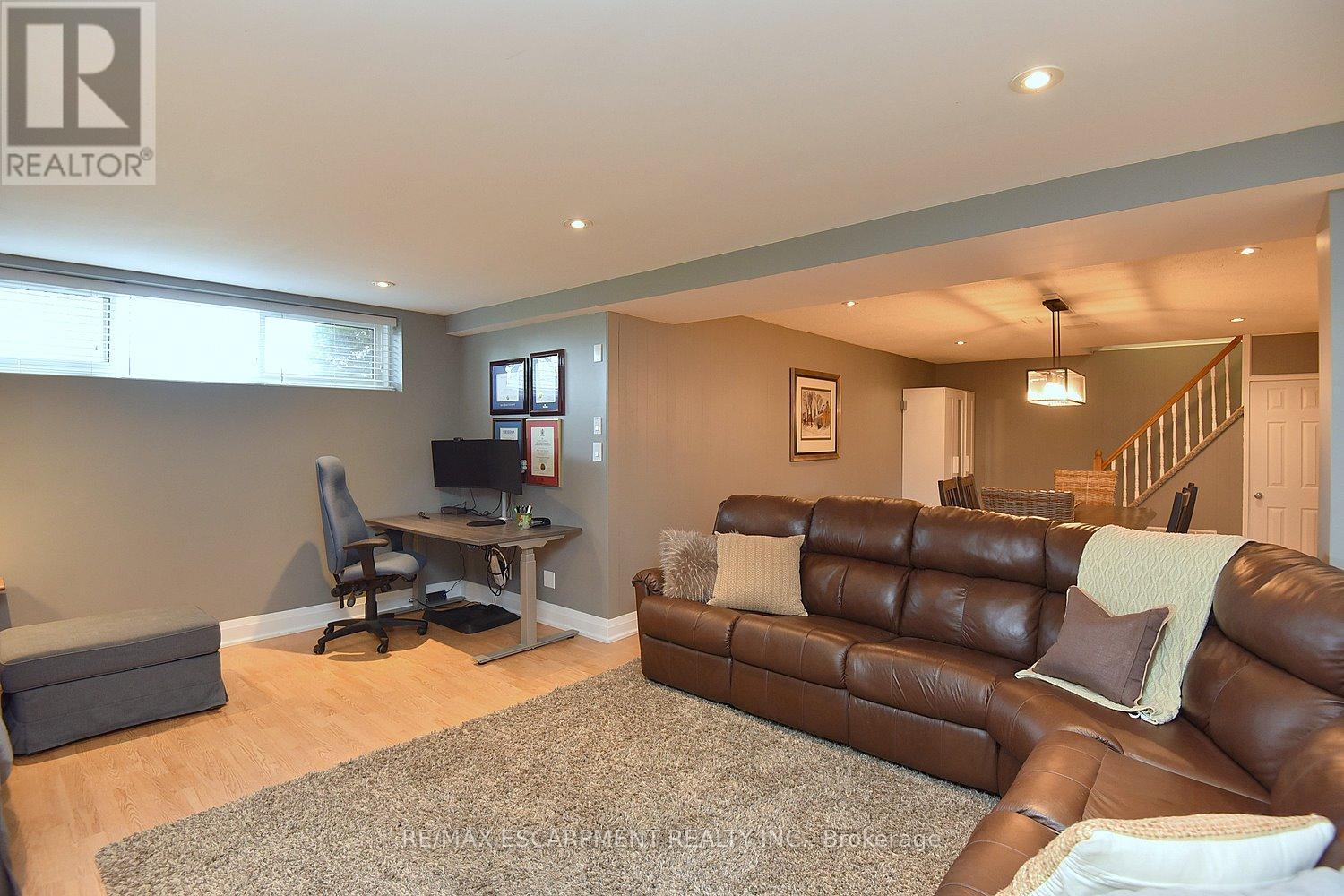 1204 Tavistock Drive, Burlington, Ontario  L7P 2N5 - Photo 27 - W12483415
