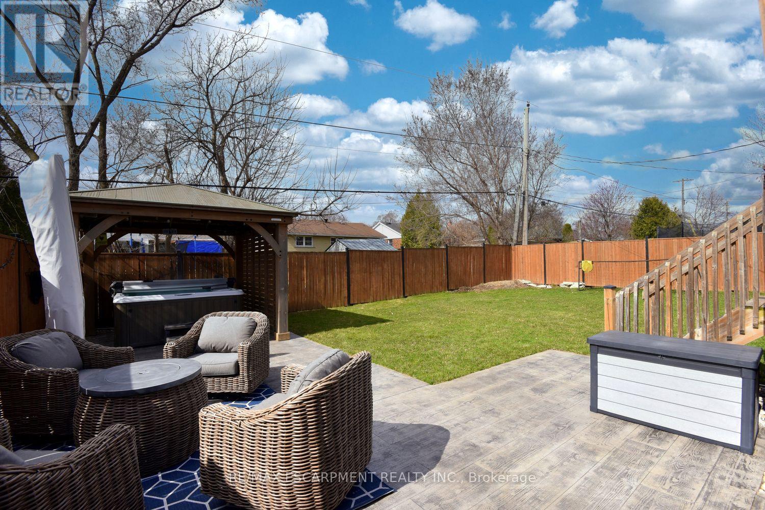 1204 Tavistock Drive, Burlington, Ontario  L7P 2N5 - Photo 32 - W12483415