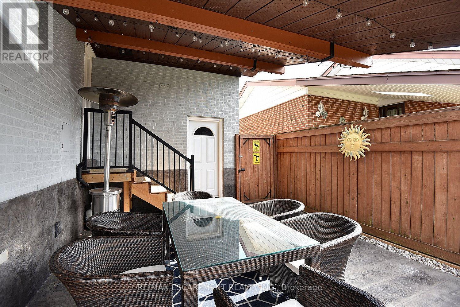 1204 Tavistock Drive, Burlington, Ontario  L7P 2N5 - Photo 34 - W12483415