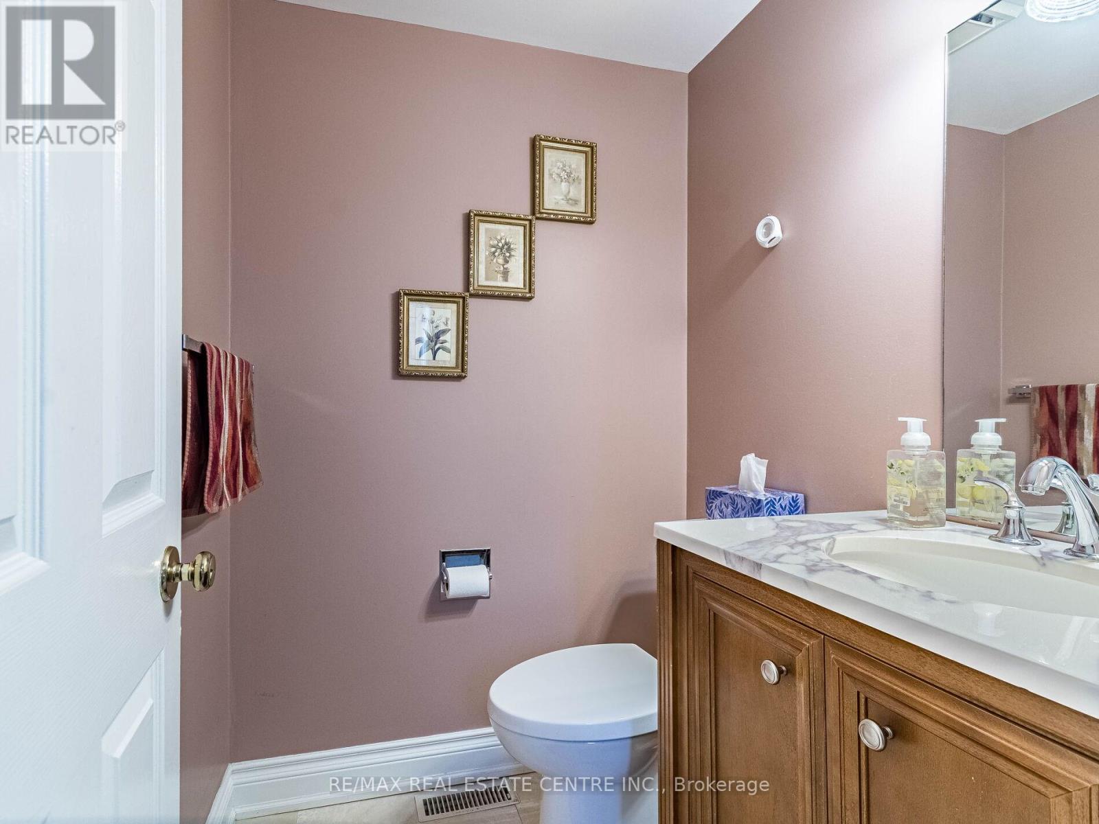 6439 Osprey Boulevard, Mississauga, Ontario  L5N 6E4 - Photo 20 - W12483417