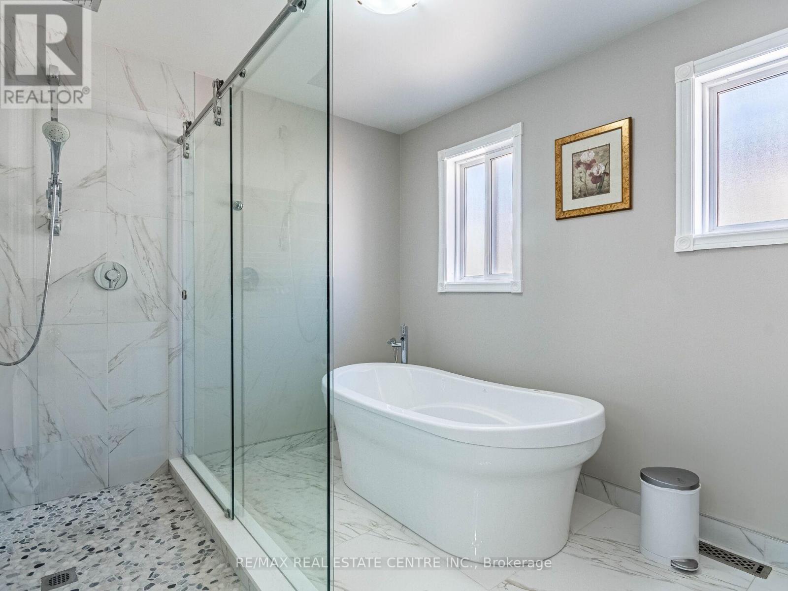 6439 Osprey Boulevard, Mississauga, Ontario  L5N 6E4 - Photo 28 - W12483417