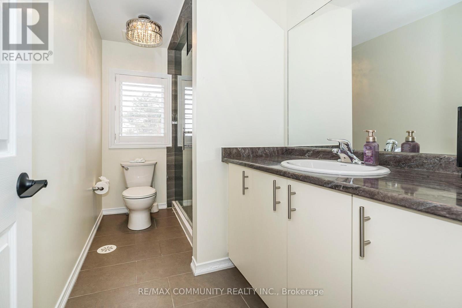 2057 Cliff Road, Mississauga, Ontario  L5A 2N6 - Photo 15 - W12483448