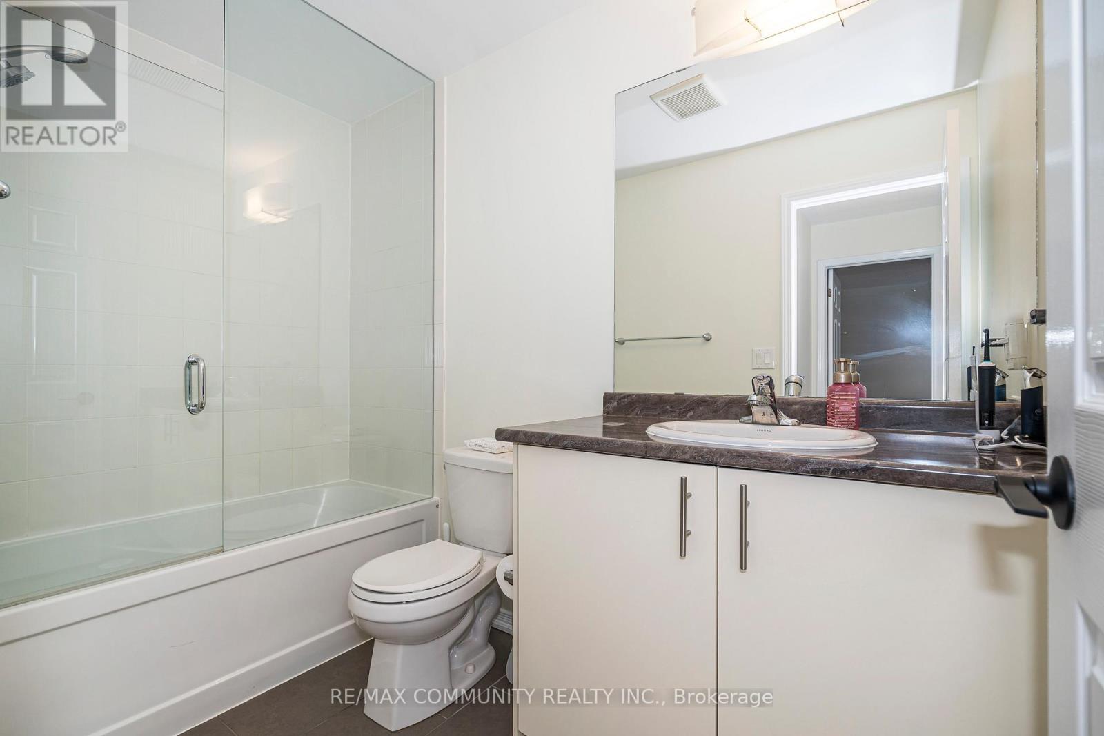 2057 Cliff Road, Mississauga, Ontario  L5A 2N6 - Photo 16 - W12483448