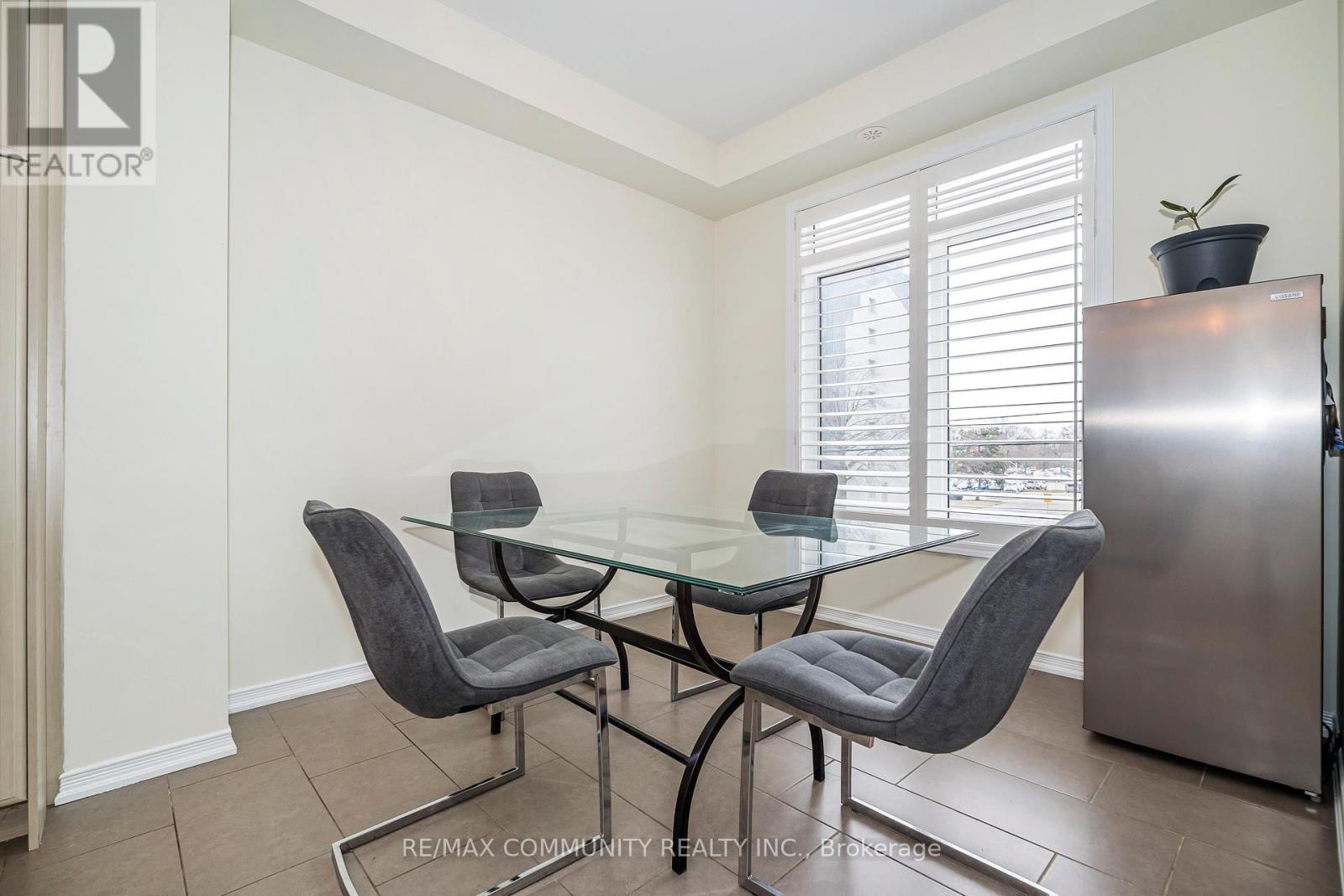 2057 Cliff Road, Mississauga, Ontario  L5A 2N6 - Photo 17 - W12483448