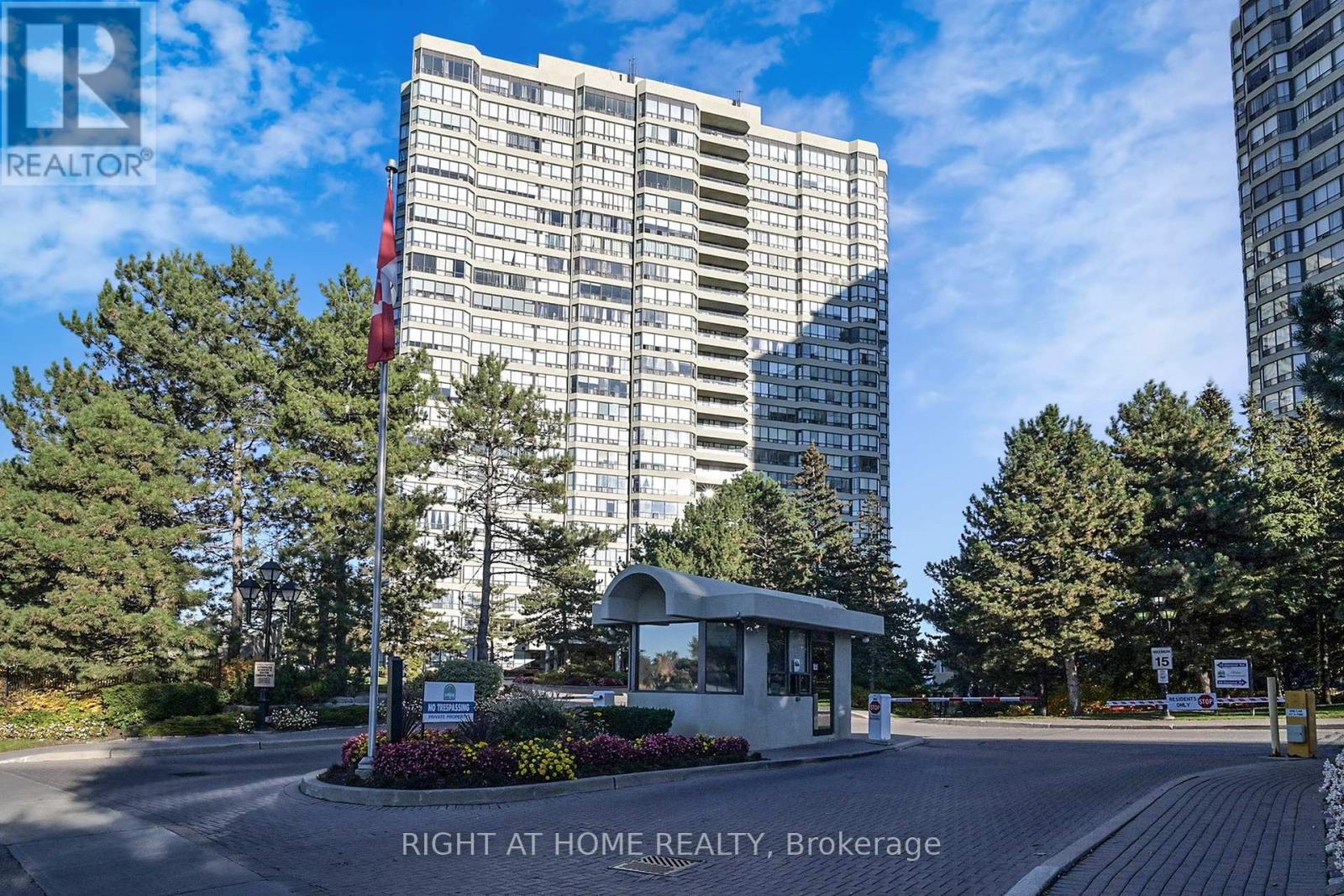 2206 - 22 HANOVER ROAD, Brampton, Ontario