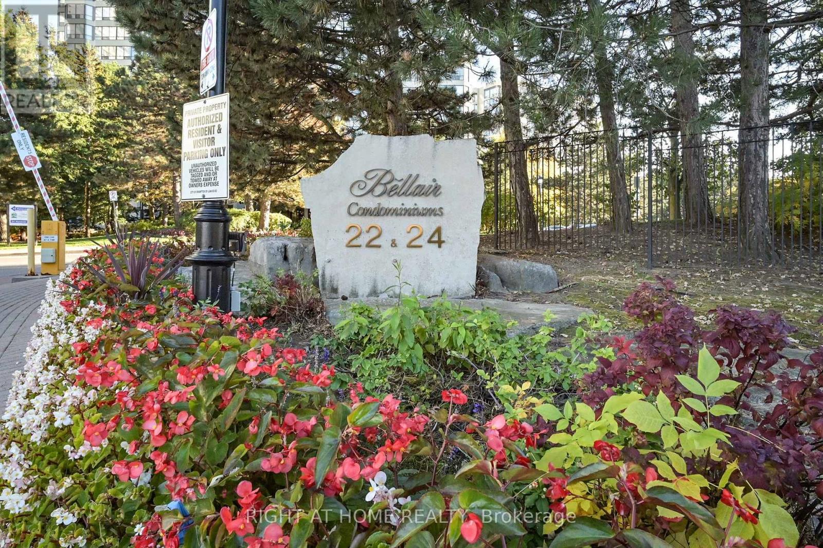 2206 - 22 Hanover Road, Brampton, Ontario  L6S 5K7 - Photo 3 - W12483458