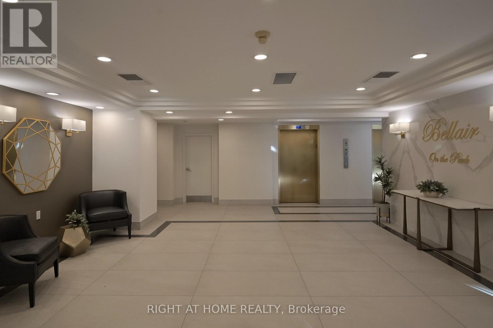 2206 - 22 Hanover Road, Brampton, Ontario  L6S 5K7 - Photo 7 - W12483458