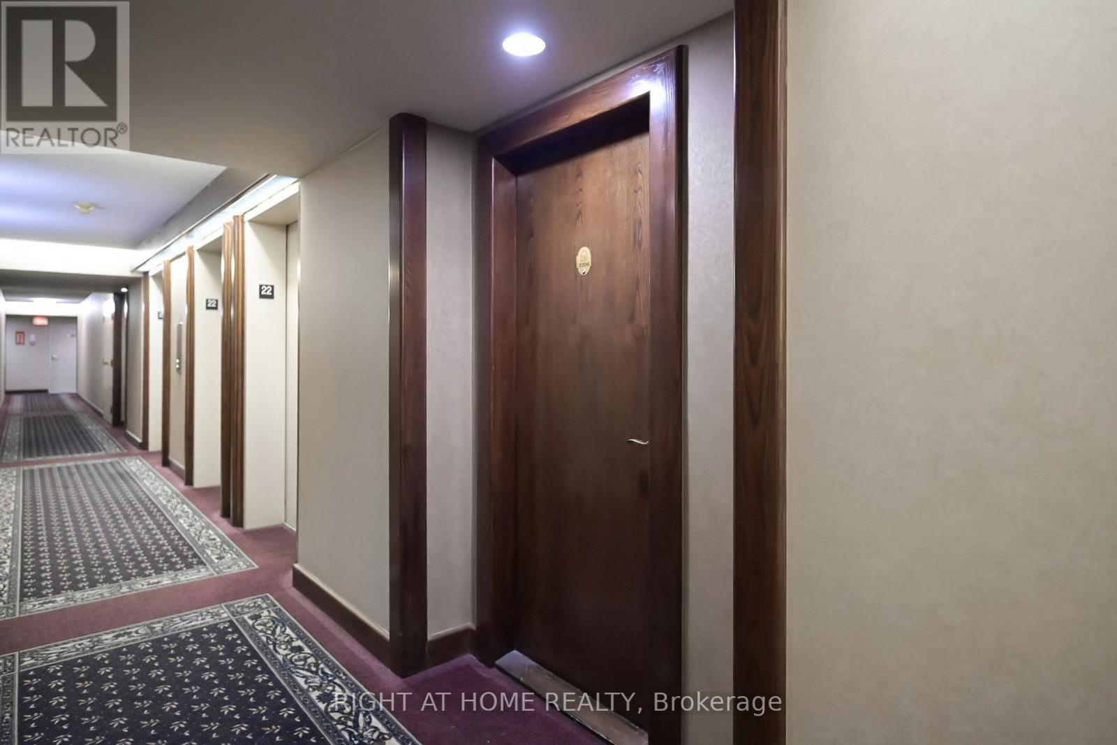 2206 - 22 Hanover Road, Brampton, Ontario  L6S 5K7 - Photo 9 - W12483458