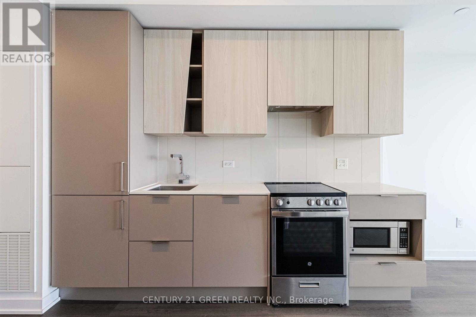 5111 - 3900 Confederation Parkway, Mississauga, Ontario  L5B 0M3 - Photo 11 - W12483471