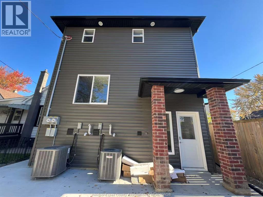 917 Mckay Avenue Unit# 2, Windsor, Ontario  N9B 2A4 - Photo 3 - 25027160