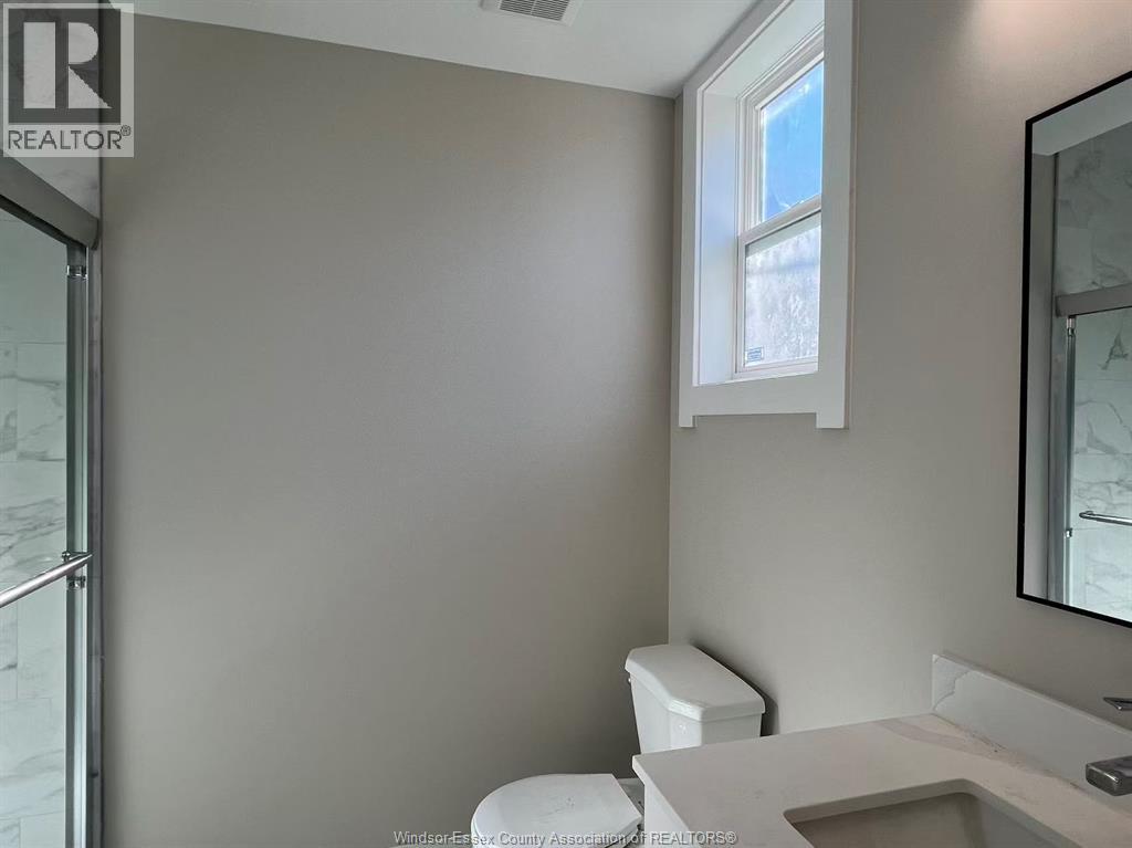 917 Mckay Avenue Unit# 2–l-R1, Windsor, Ontario  N9B 2A4 - Photo 5 - 25027161