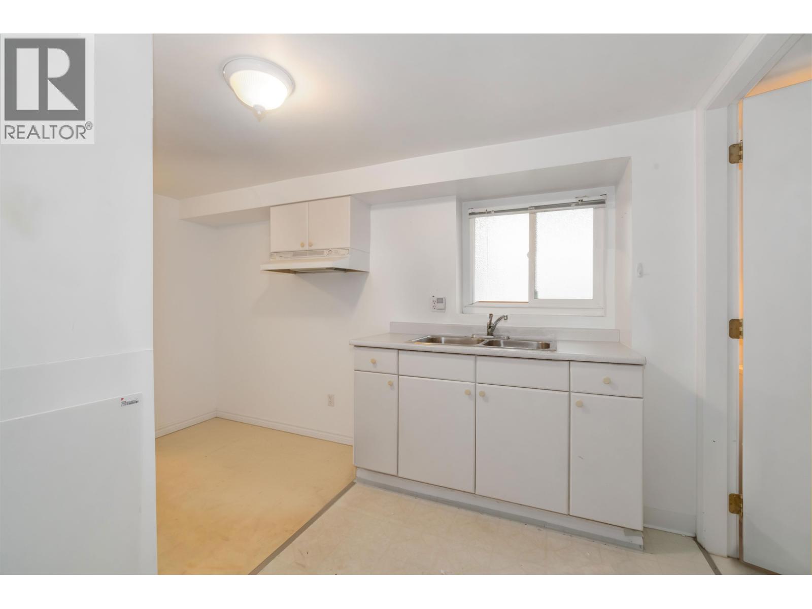 4037 Nithsdale Street, Burnaby, British Columbia  V5G 1P5 - Photo 23 - R3061965