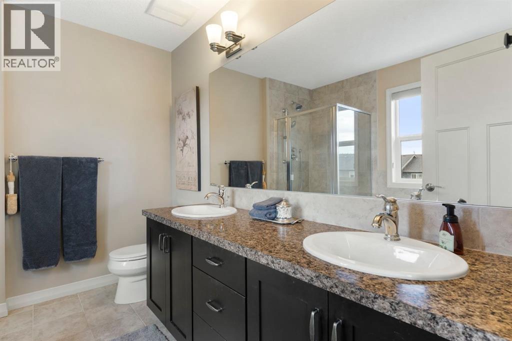 33 Sundown Grove, Cochrane, Alberta  T4C 0X7 - Photo 19 - A2250217