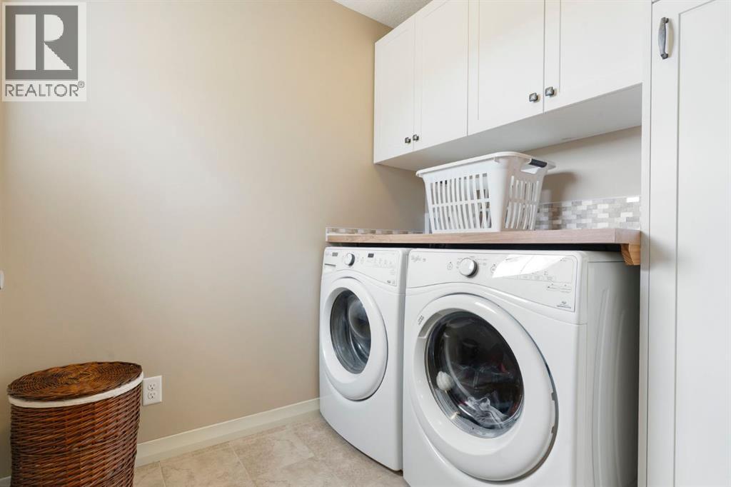 33 Sundown Grove, Cochrane, Alberta  T4C 0X7 - Photo 22 - A2250217