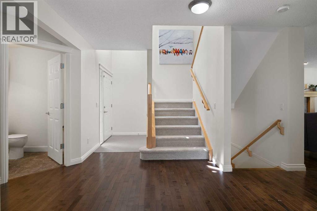 29 Sunset Close, Cochrane, Alberta  T4C 0B3 - Photo 2 - A2247491