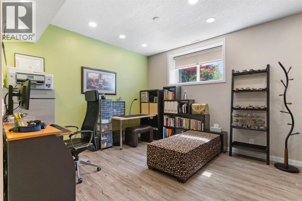 33 Sundown Grove, Cochrane, Alberta  T4C 0X7 - Photo 29 - A2250217