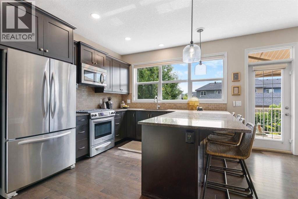 33 Sundown Grove, Cochrane, Alberta  T4C 0X7 - Photo 9 - A2250217