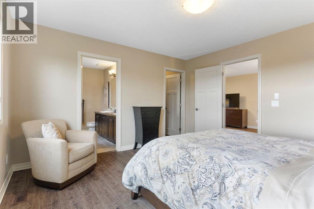 33 Sundown Grove, Cochrane, Alberta  T4C 0X7 - Photo 18 - A2250217