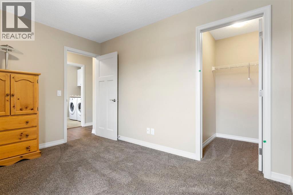 33 Sundown Grove, Cochrane, Alberta  T4C 0X7 - Photo 24 - A2250217