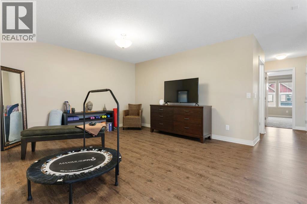 33 Sundown Grove, Cochrane, Alberta  T4C 0X7 - Photo 15 - A2250217