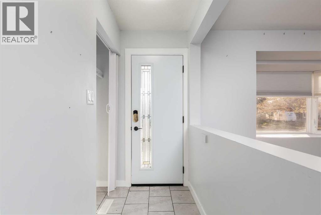 1821 5a Avenue N, Lethbridge, Alberta  T1H 0R2 - Photo 2 - A2266910