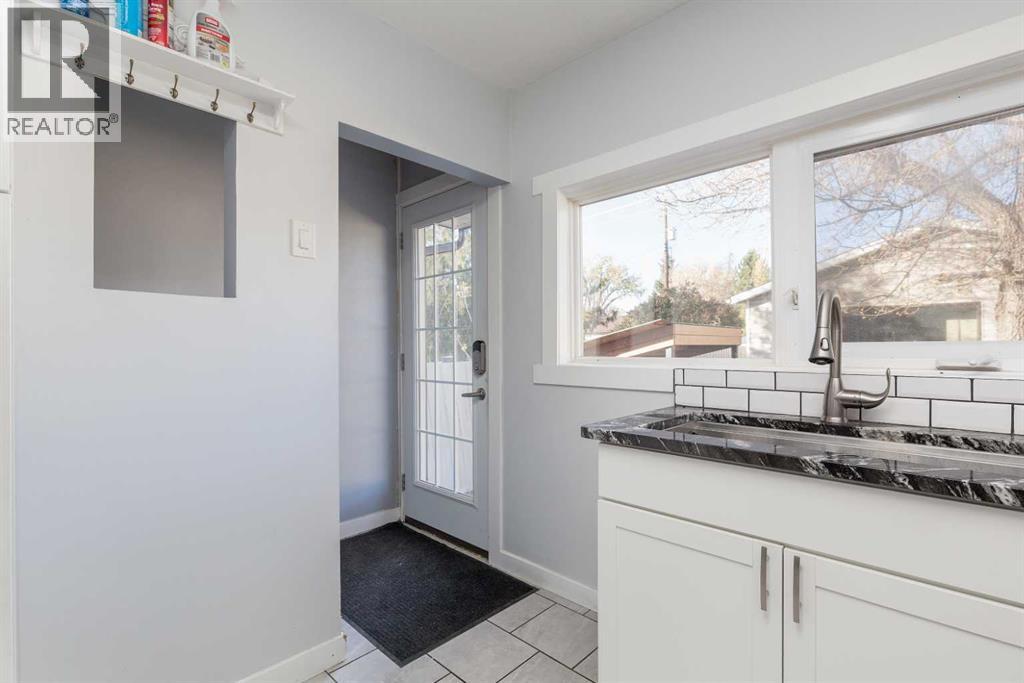 1821 5a Avenue N, Lethbridge, Alberta  T1H 0R2 - Photo 8 - A2266910