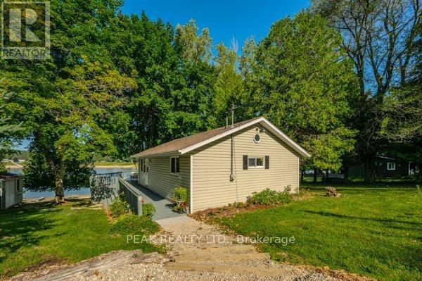 214 2 Road S, Mapleton, Ontario  N0G 1P0 - Photo 33 - X12483331