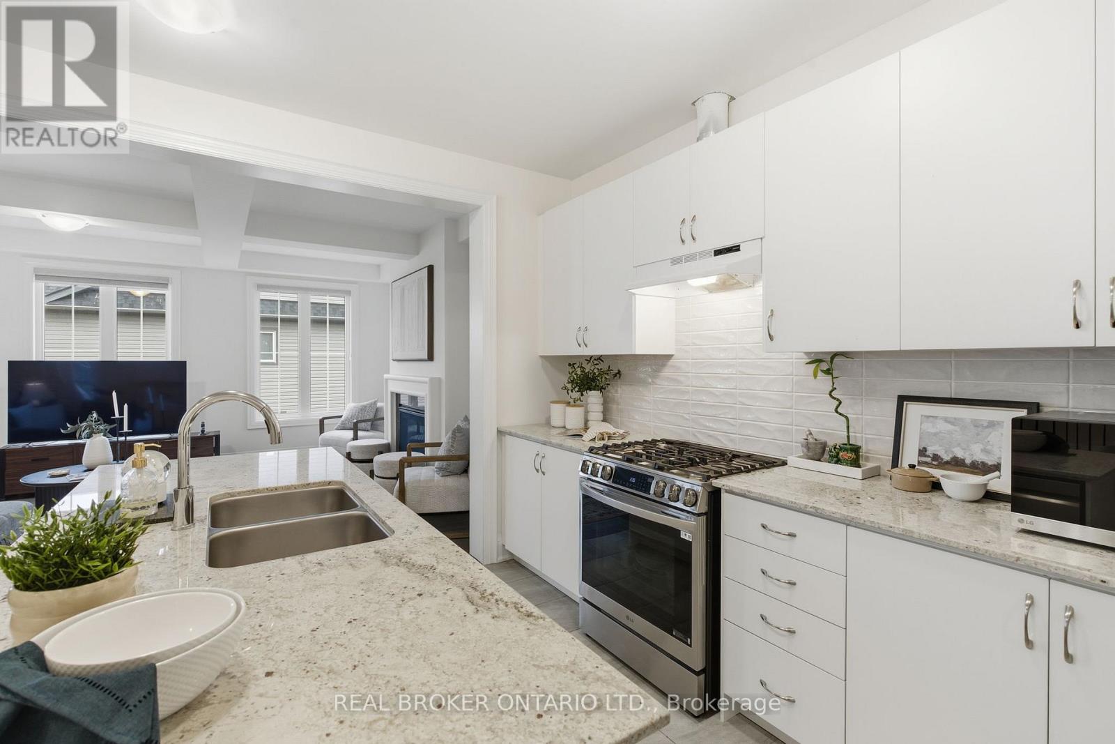 26 Autumn Frost Road, Otonabee-South Monaghan, Ontario  K9J 0K7 - Photo 10 - X12483337